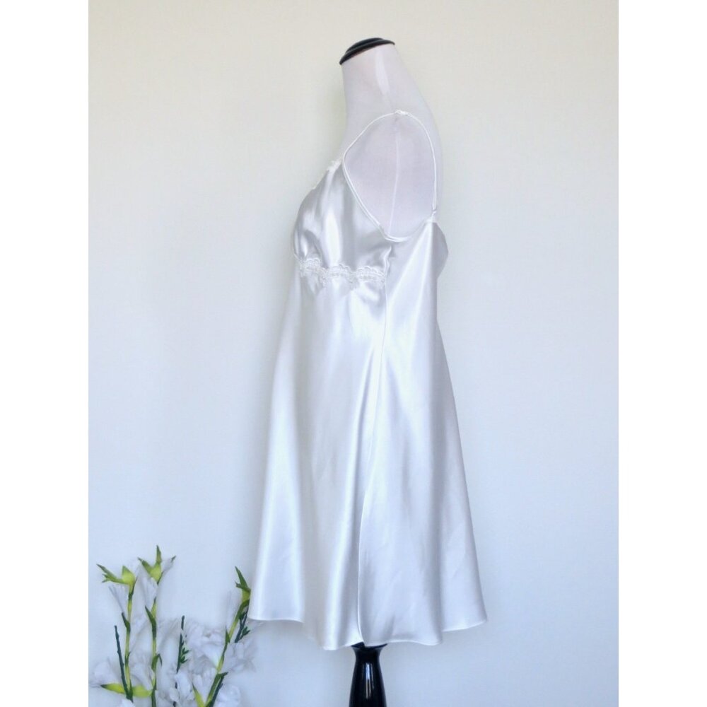 Vintage Linea Donatella Satin Lingerie with Beaded Sequin Lace Detail White SZ L - Picture 2 of 6
